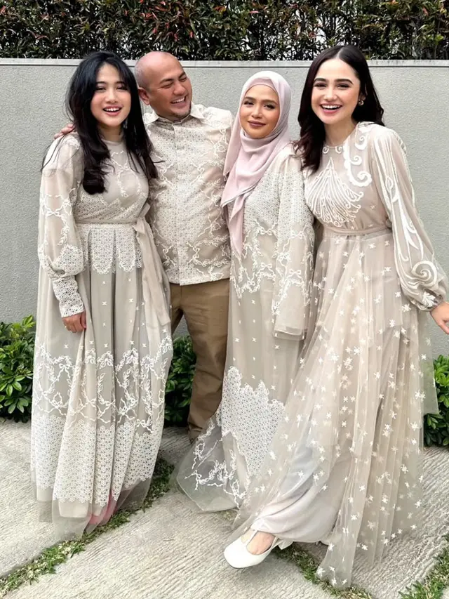 Kedekatan Syifa Hadju dan Ibunda (Foto: Instagram @sndihadju)