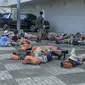 Peserta Jambore Pramuka Dunia berbaring untuk beristirahat di lokasi perkemahan pramuka di Buan, Korea Selatan, Jumat, 4 Agustus 2023. (Kim-yeol/Newsis via AP)