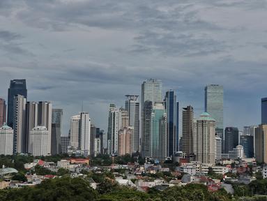 Deratan gedung bertingkat dikawasan Jakarta Pusat, Selasa (27/12/2022). Badan Penanggulangan Bencana Daerah (BPBD) DKI Jakarta meminta pembangunan gedung bertingkat termasuk sekolah baru di Ibu Kota agar memperhatikan unsur ketahanan gempa. (Liputan6.com/Angga Yuniar)