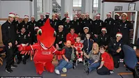 Jelang Natal, Liverpool Kunjungi Rumah Sakit Anak-anak
