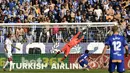 Proses terjadinya gol oleh gelandang Deportivo Alaves, Manu Garcia, ke gawang Real Madrid pada laga La Liga di Stadion Mendizorroza, Sabtu (23/9/2017). Real Madrid menang 2-1 atas  Deportivo Alaves. (AP/Alvaro Barrientos)