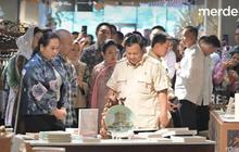 VIDEO: Prabowo Datangi Sarinah Ditemani Titiek Soeharto Lihat Batik "Bawa Uang Enggak Kita?"