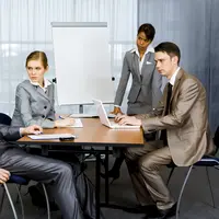 Setiap perusahaan harusnya mengizinkan karyawannya untuk tidur siang. 