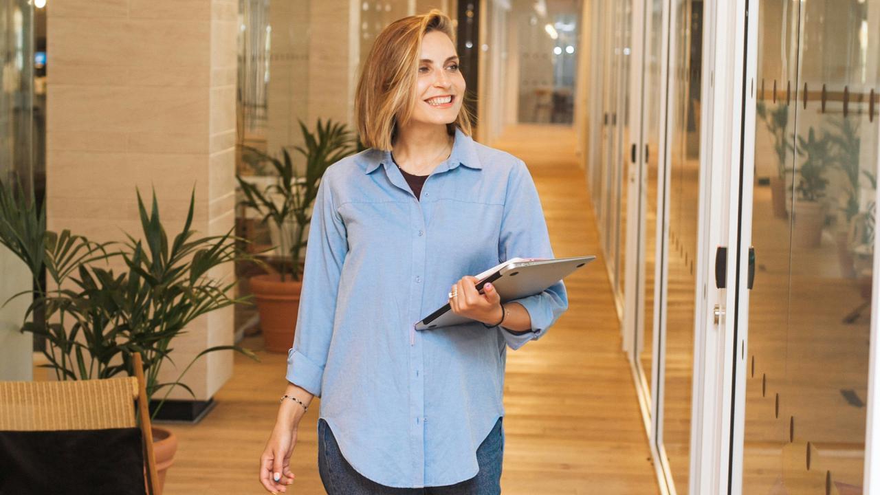 9 Tips Berpakaian untuk Interview Kerja, Beri Kesan Pertama yang Tepat