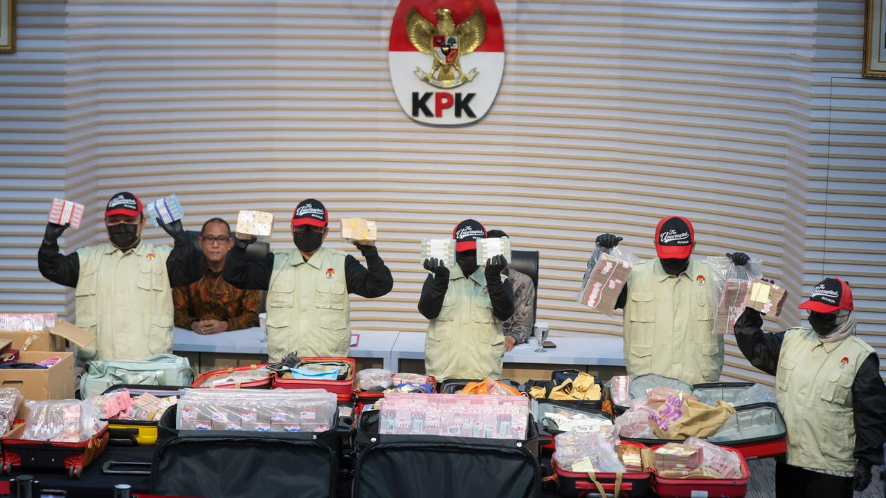 Tumpukan Uang Rp106,3 Miliar Barang Bukti OTT KPK