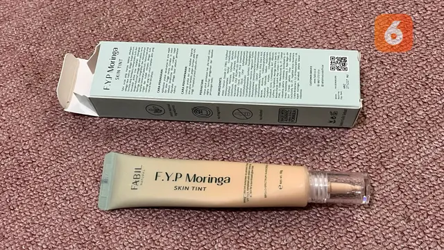 Review: Moringa Skin Tint & Rose Cleansing Water Fabil Natural, Skincare yang Mengambil Manfaat Daun Kelor. (Dok: Liputan6.com/dyah)