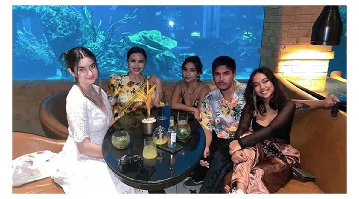 Potret Titi DJ dengan Anak-Anaknya yang Jarang Tersorot