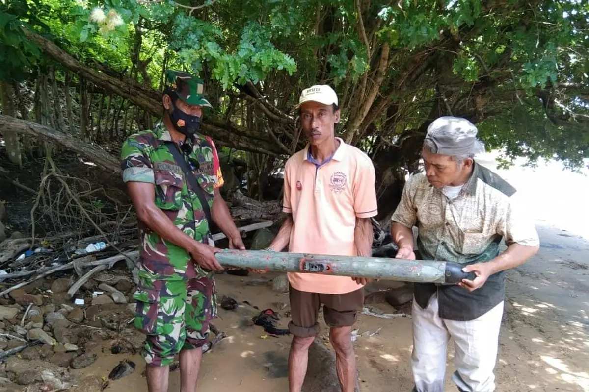 Nelayan termukan benda mirip rudal di Selayar (Liputan6.com/Istimewa)