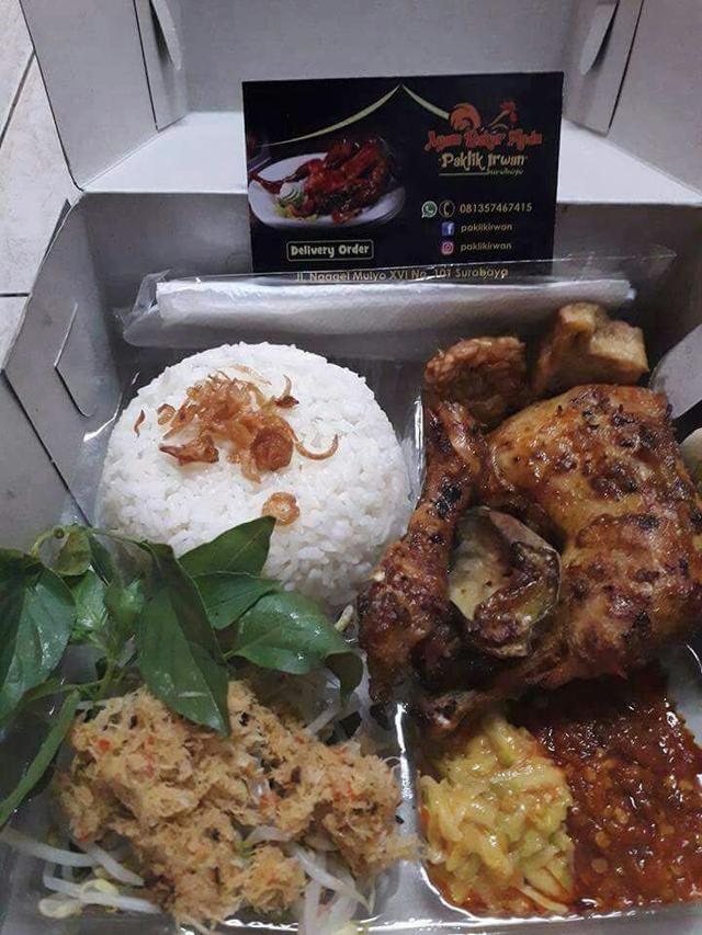 5. Ayam Bakar Madu Paklik Irwan: Sensasi Ayam Bakar Manis-Gurih di Ngagelrejo