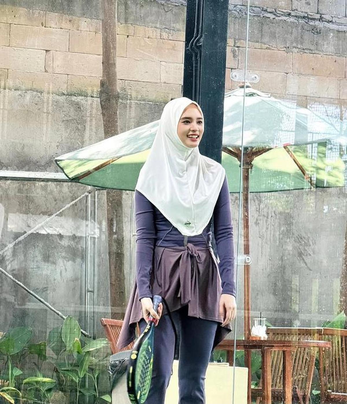 Tradisi Lebaran Inara Rusli, Dari Siapkan Segepok Uang THR Hingga Silaturahmi