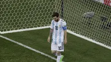 Kapten Argentina, Lionel Messi, tertunduk dalam laga kontra Krosia pada matchday kedua Grup D Piala Dunia 2018. (AP Photo/Michael Sohn)