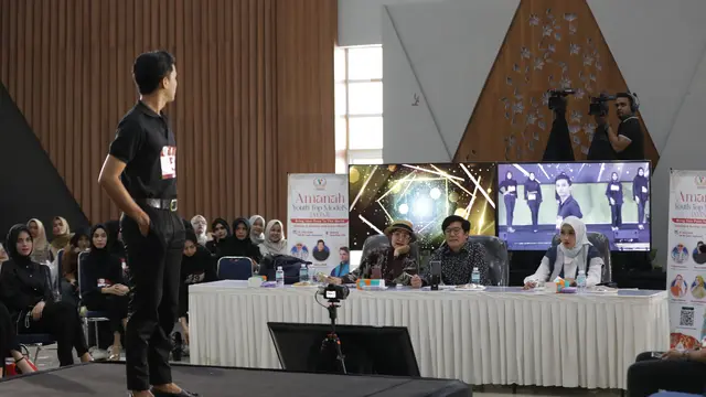 Denny Malik di Amanah Youth Top Models (https://www.instagram.com/p/C9W0RApSfGf/)