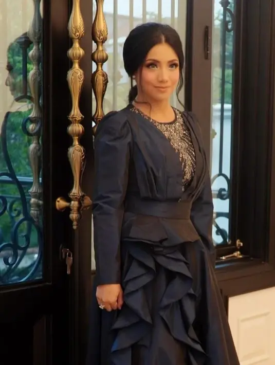 Ditunjuk sebagai juri DA 5, Siti mendapatkan respons baik dari para penggemar [instagram/siti_perk]