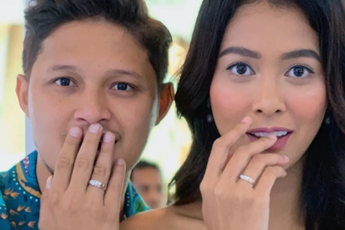 Jelang Menikah, Ini 6 Potret Kemesraan Syamsir Alam dan Bunga Jelitha