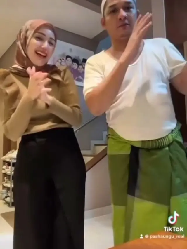 Pasha Ungu di rumah (Instagram/pashaungu_vm)