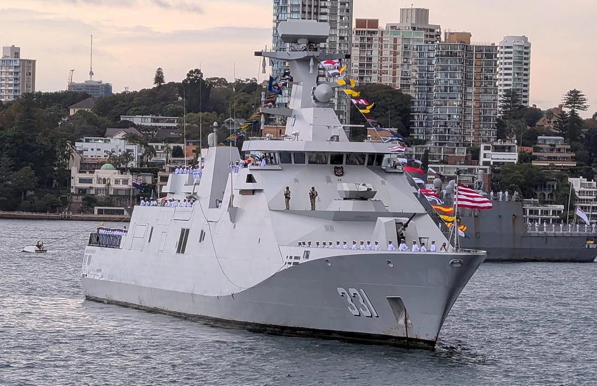 FOTO: KRI Raden Eddy Martadinata-331 Ikuti IFR dan Latma Kakadu 2026 di Australia