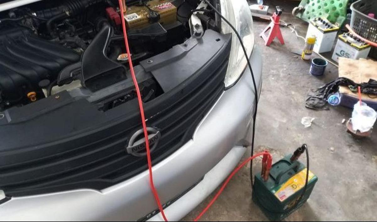 <b>Jenis Mesin Kedua Mobil Sama</b>