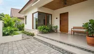 7 Model Teras Rumah dengan Lantai Naik Satu Anak Tangga, Inspirasi agar Depan Rumah Tidak Monoton