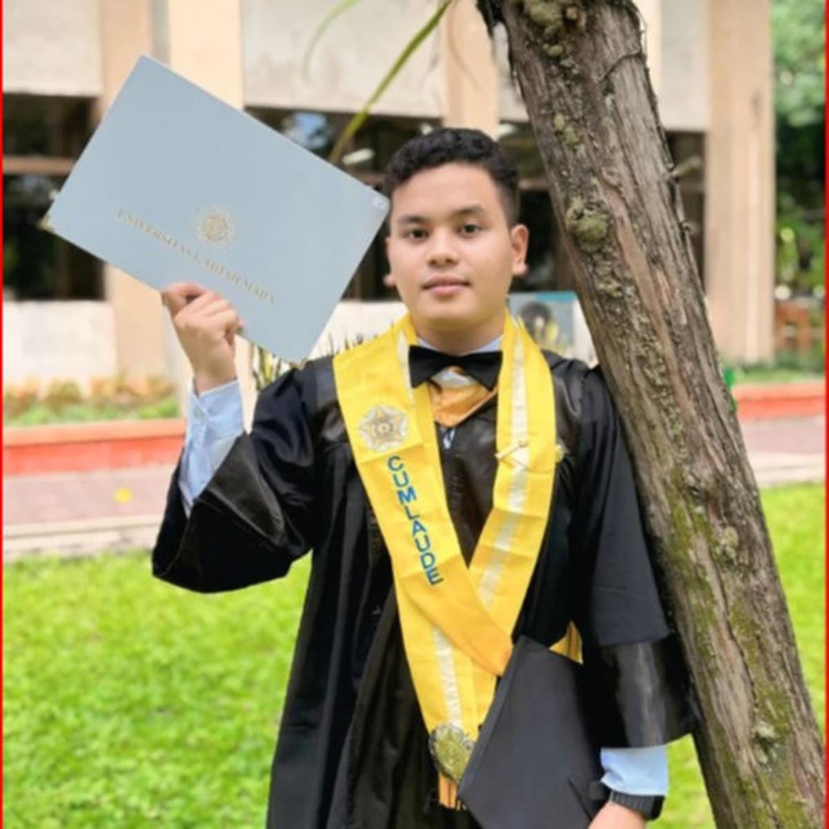Mahasiswa S2 lulus satu tahun di UGM
