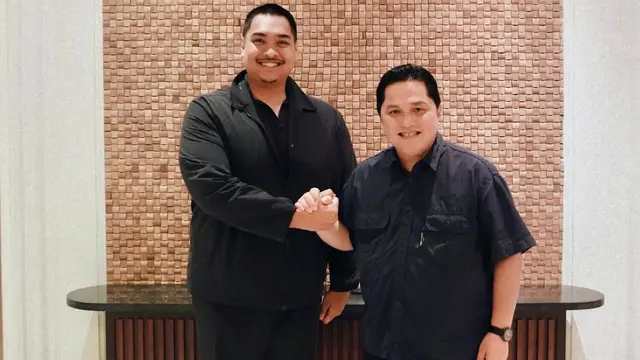 Menpora RI, Dito Ariotedjo bersama Ketua PSSI, Erick Thohir.