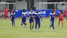 Akademi Persib Bandung Putri berhasil membungam Setia Srikandi dengan skor 4-0 pada laga Hydroplus Soccer League (HSL) 2025/2026 di Lapangan Pudsikpom, Cimahi, Sabtu (3/12/2026). Hasil itu membuat Persib Putri kukuh di puncak klasemen. (Bola.com/Muhammad Faqih)