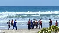 Wisata Berujung Petaka, Pria Asal Lampung Utara Hanyut Diterjang Ombak Pantai Pesisir Barat