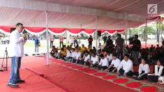 Ketua DPR RI Bambang Soesatyo memberikan sambutan dalam acara buka puasa bersama di Taman pluit, Jakarta Utara, Sabtu (2/5). Buka puasa ini diadakan oleh Angkatan Muda Partai Golkar (AMPG) DKI Jakarta. (Liptan6.com/Angga Yuniar)