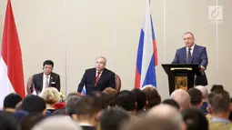 Director General, Sergey Bednov memberi sambutan pada pertemuan antara delegasi Expocentre dengan para pelaku ekonomi Indonesia di Mega Kuningan, Jakarta, Selasa (12/3). Pertemuan mendorong peningkatan perdagangan kedua negara. (Liputan6.com/Fery Pradolo)