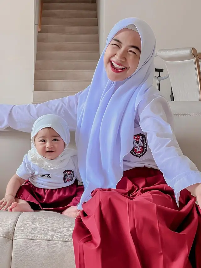 Ria Ricis dan Baby Moana. (Foto: Dok. Instagram @riaricis1795)
