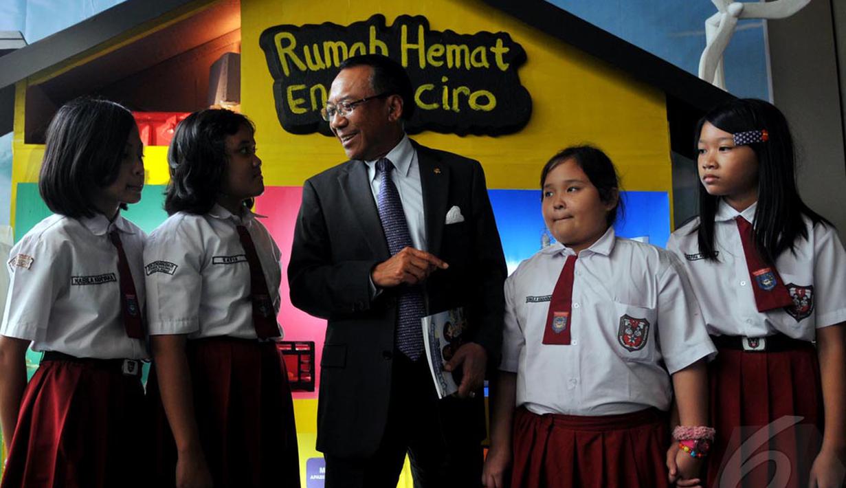  Menteri Energi dan Sumber Daya Mineral (ESDM) Jero Wacik meluncurkan "Gerakan Sadar Energi" Selasa (3/6/2014) (Liputan6.com/Johan Tallo)