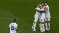 Pemain Slovakia merayakan gol ke gawang Belgia pada laga grup E Euro 2024 yang berlangsung di Deutsche Bank Park, Frankfurt (AP)