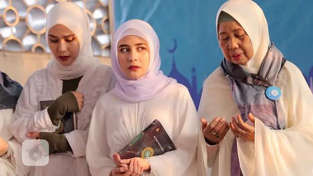 [Bintang] Gemar Membaca Alquran, Ini Ayat Favorit Prilly Latuconsina