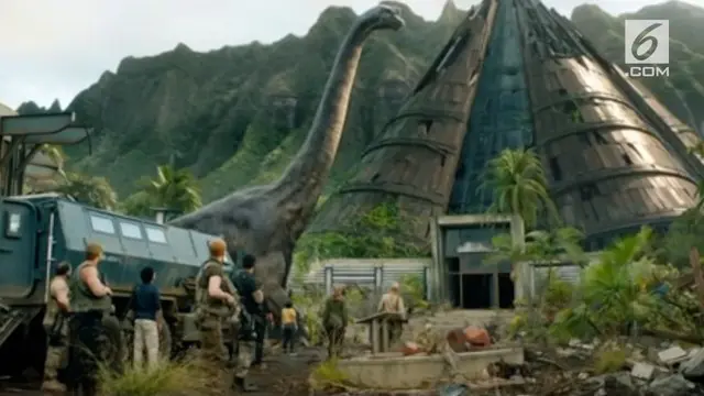 Pekan pertama dirilis, "Jurassic World: Fallen Kingdom" memuncaki box office Amerika. Film ini berhasil mengantongi USD 150 juta atau sekitar Rp 2,12 triliun.