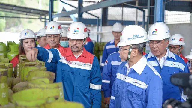 Menteri Perdagangan Zulkifli Hasan mengunjungi SPBE PT Bajubang Gasindo, Cimahi, Sabtu (1/6/2024). (Dok Kemendag)