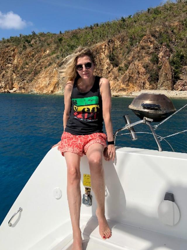 Pesona Michelle Pfeiffer (sumber: instagram/@michellepfeifferofficial)