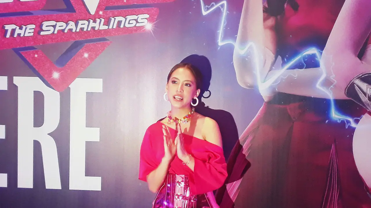 Adhisty Zara tampil cantik di Red Carpet Film Virgo and The Sparklings