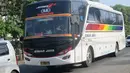 Sasis lainnya yang banyak digunakan adalah Hino RN 285. Sasis Ladder Frame ini dilengkapi dengan mesin J08E-VT Commonrail dengan 6 silinder 7684cc sehingga mampu menghasilkan tenaga sebesar 285PS pada 2500rpm. Sasis ini merupakan sasis hino yang terbilang cukup nyaman karena dilengkapi dengan Air Suspension.
