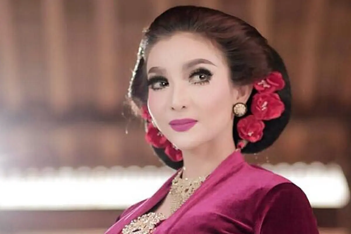 [Bintang] Roro Fitria