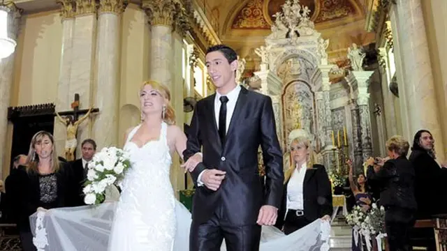 5 Cerita Cinta Pemain Top dengan Wanita Lebih Tua