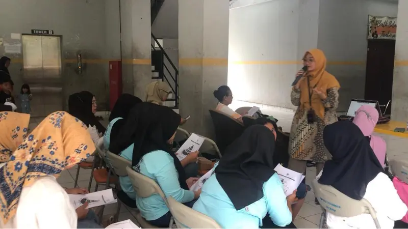 Penyuluhan edukasi terkait ketahanan pangan bagi para ibu dan balitanya. Kegiatan tersebut, dilangsungkan di Rusunawa Tambora pada Kamis (18/7) (Istimewa)