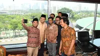 Wakil Ketua MPR RI Dr. H, M. Hidayat Nur Wahid menerima kunjungan delegasi Panitia Rapimnas II Kesatuan Aksi Mahasiswa Muslim Indonesia (KAMMI) Tahun 2019.