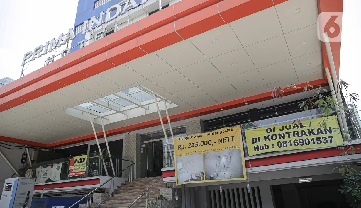 Salah satu hotel yang dijual di kawasan Jakarta, Selasa (28/9/2021). Badan Pimpinan Daerah (BPD) Perhimpunan Hotel dan Restoran Indonesia (PHRI) mengatakan selama pandemi Covid-19 kondisi industri sektor perhotelan kian memprihatinkan. (Liputan6.com/Faizal Fanani)