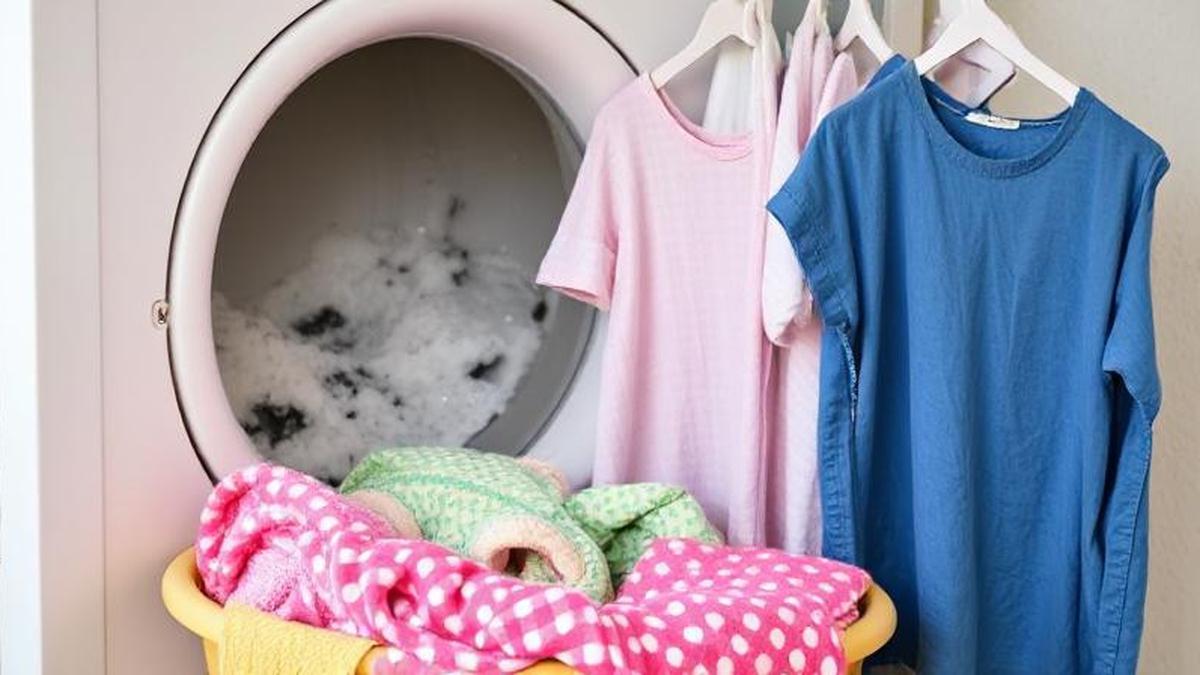 Bukan Cuma Baju Hasil Thrifting, Pakaian Baru pun Perlu Dicuci Dulu Sebelum Dipakai