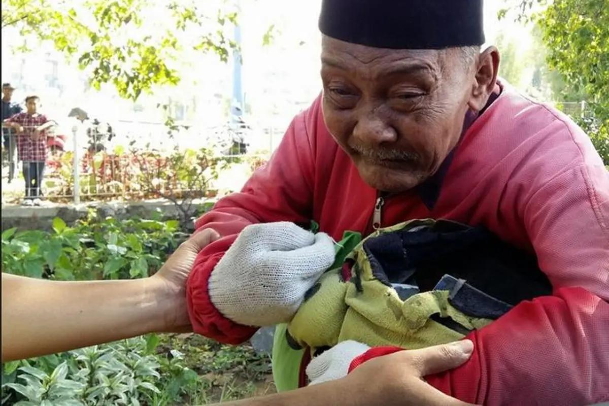 10 Gambar GIF yang Bikin Kamu Lupa Kakek 'Winnie the Pooh'