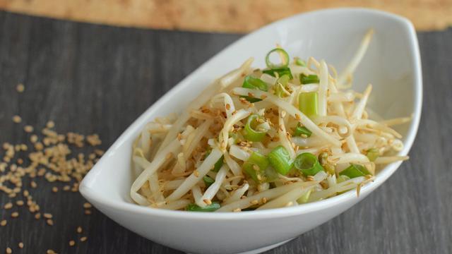 tumis kecambah