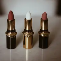 Jenis lip color yang tepat dan sesuai cara pengaplikasiannya agar tampil percaya diri (Foto: Karly Jones/Unsplash)