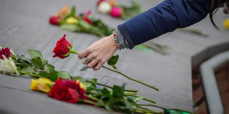 Peringatan 25 Tahun Tragedi Penembakan di SMA Columbine