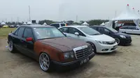 Puluhan Mobil Modifikasi 'Pasang Badan' di Automodfest 2014