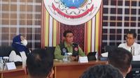Kepala BNPB, Letjen TNI Suharyanto berserta rombongan (Liputan6.com/Abdul Rajab Umar)