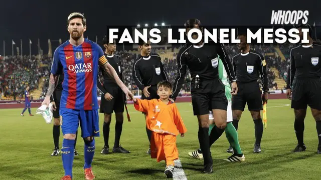 Murtaza juga mendapatkan jersey asli Lionel Messi lengkap dengan tanda tangannya.